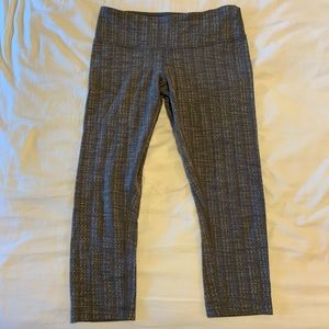 Lululemon Capri leggings , size 6